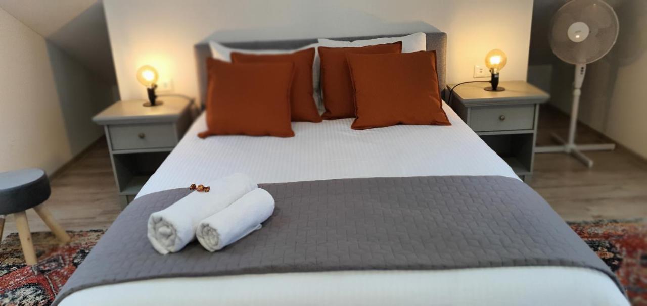 Hoobee Home & Rooftop Terrace Targu-Mures Bagian luar foto